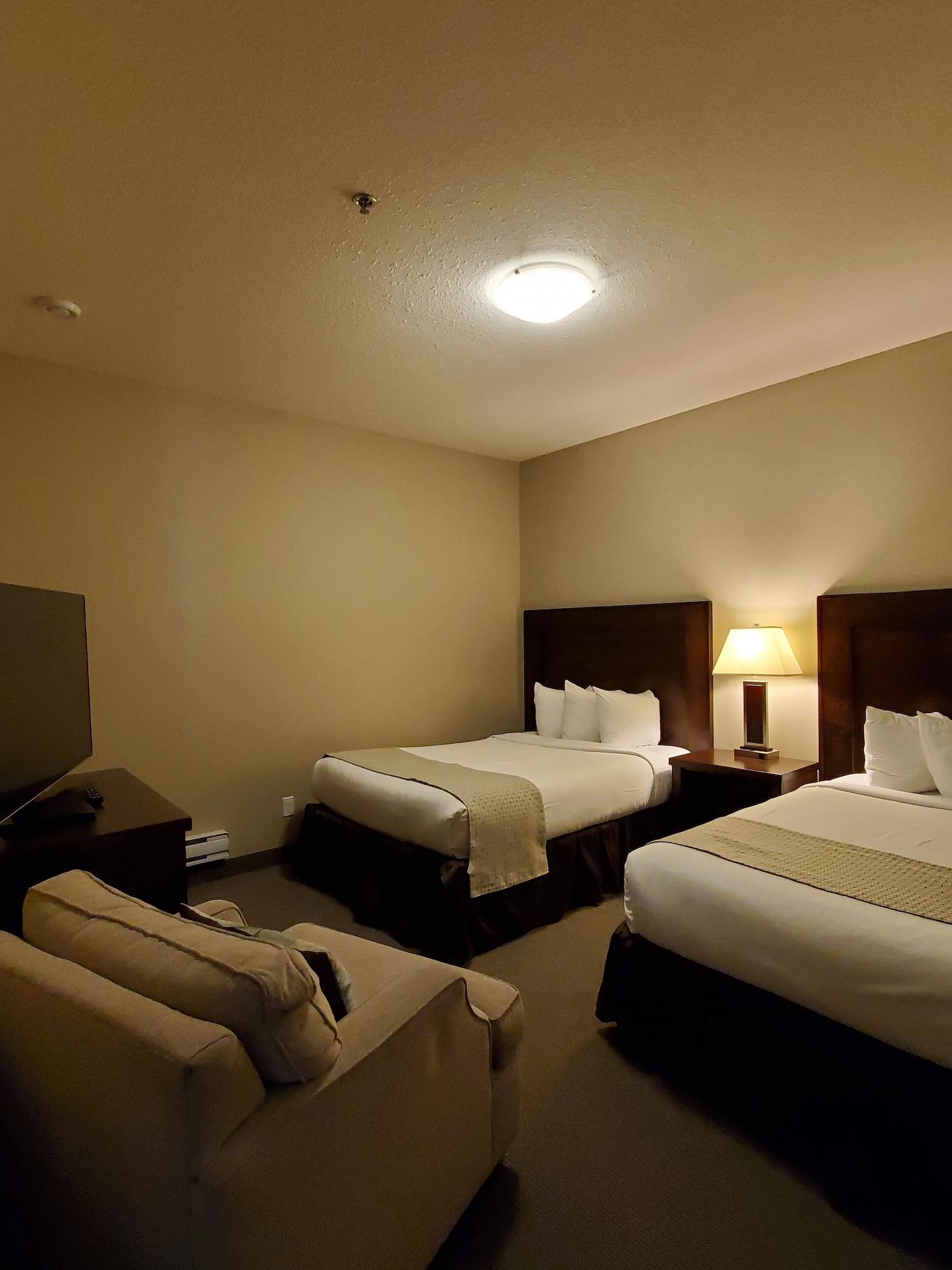 Ramada By Wyndham Emerald Park/Regina East Extérieur photo