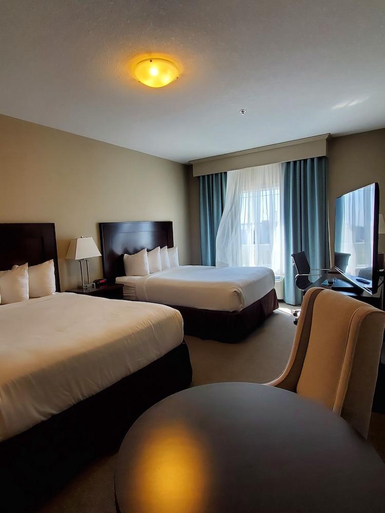 Ramada By Wyndham Emerald Park/Regina East Extérieur photo