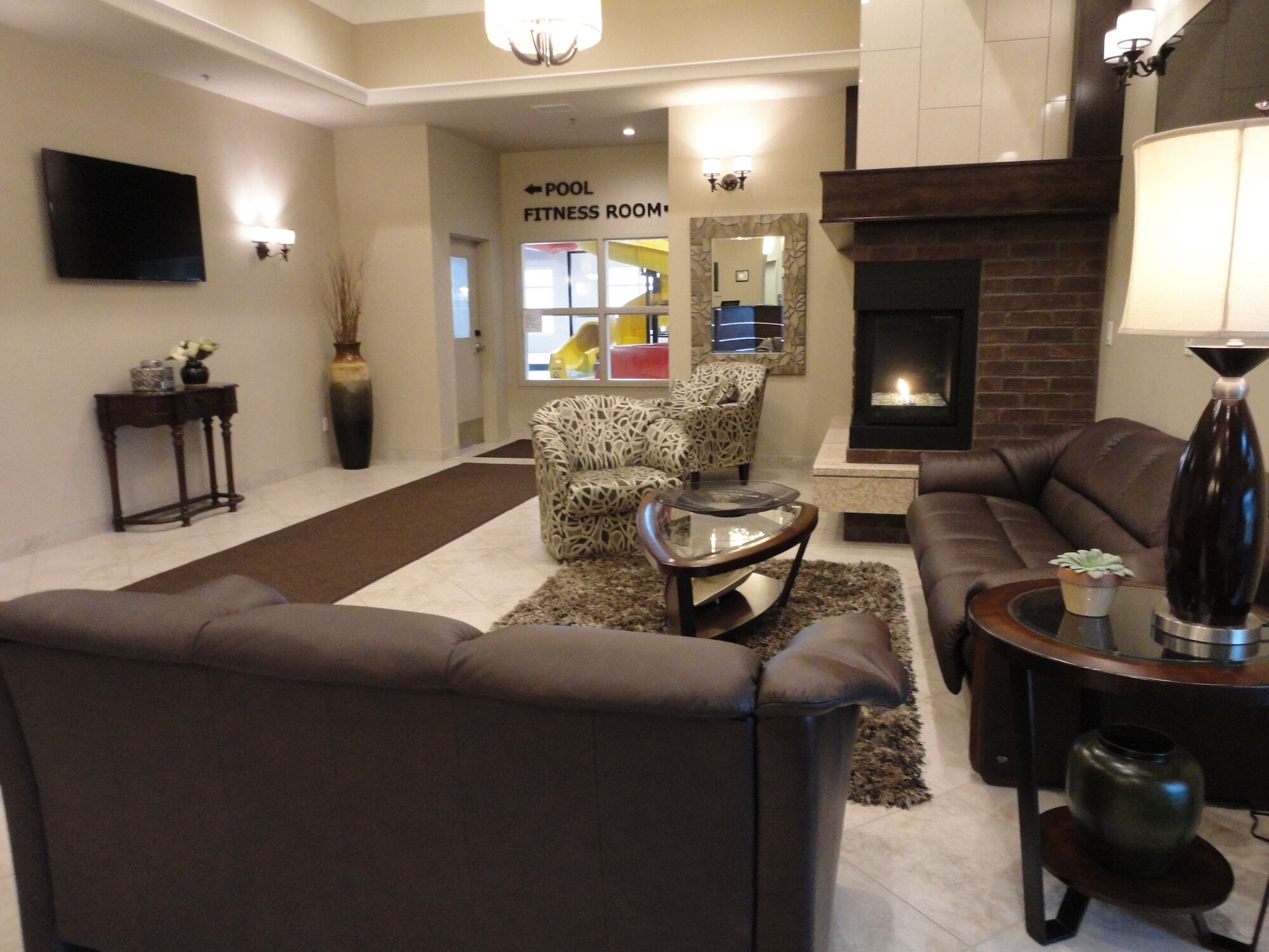 Ramada By Wyndham Emerald Park/Regina East Extérieur photo